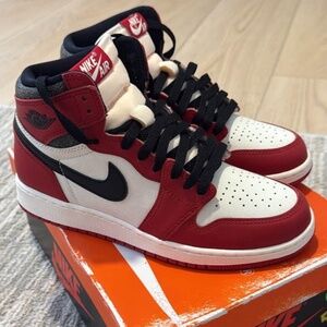 Jordan 1 Retro High OG - Chicago Lost and Founds GS size 6.5Y